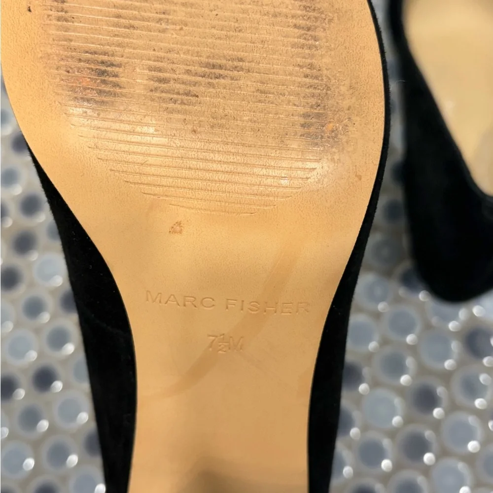 Marc Fisher Black Pointed Flats - Picture 4 of 5
